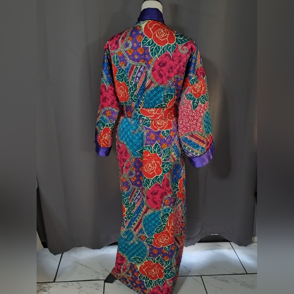 Vintage 1980s Kathleen Usherwood for Periphery Neiman Marcus Quilted Floral Robe - Picture 2 of 6